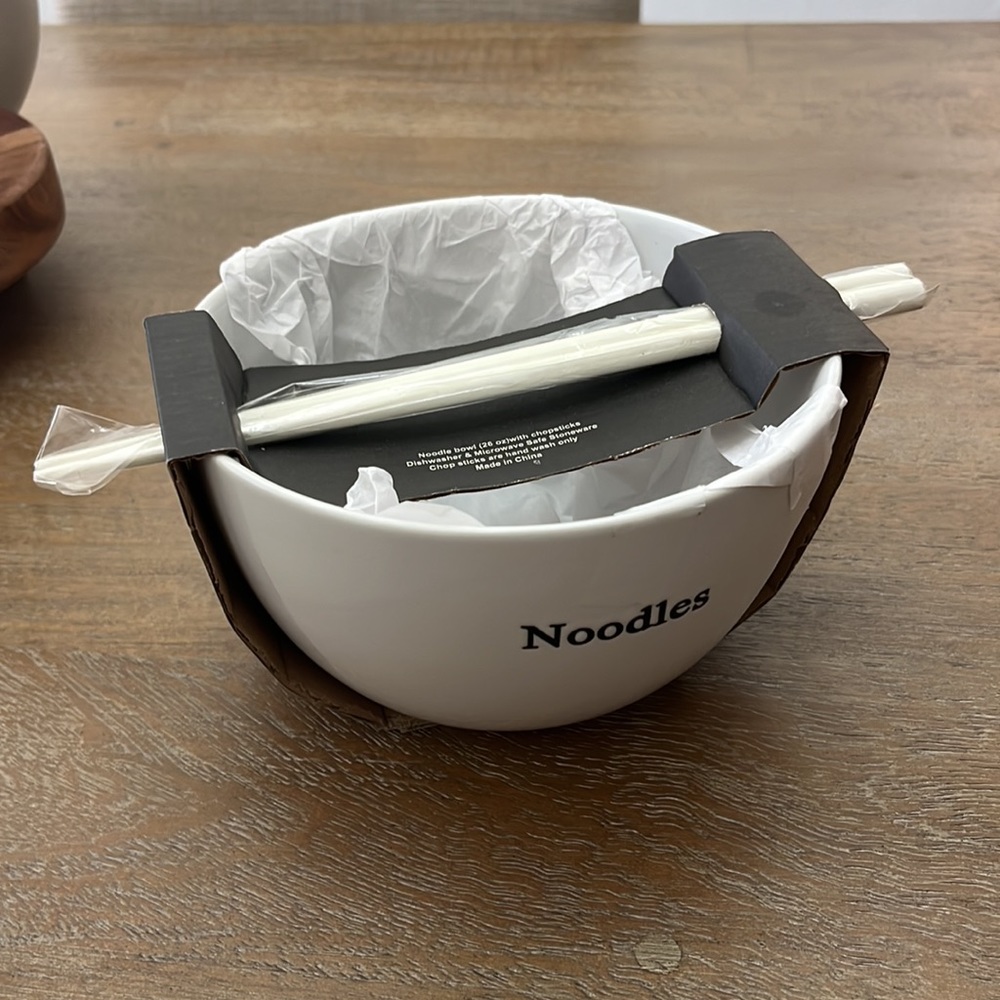 Noodles bowl 🍜 ‼️SALE‼️ - Picture 1 of 4